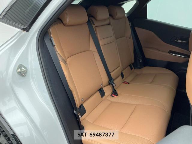 Toyota CROWN 2023-12 8011837-13