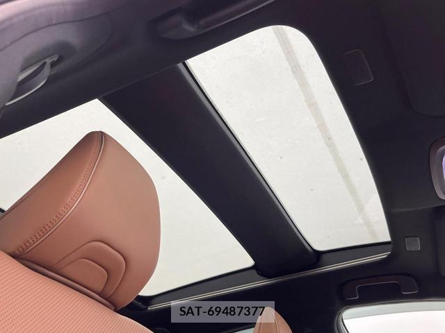 Toyota CROWN 2023-12 8011837-2