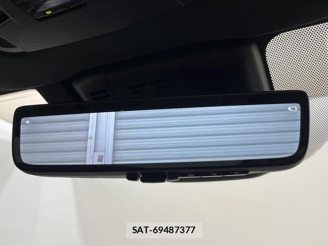 Toyota CROWN 2023-12 8011837-6
