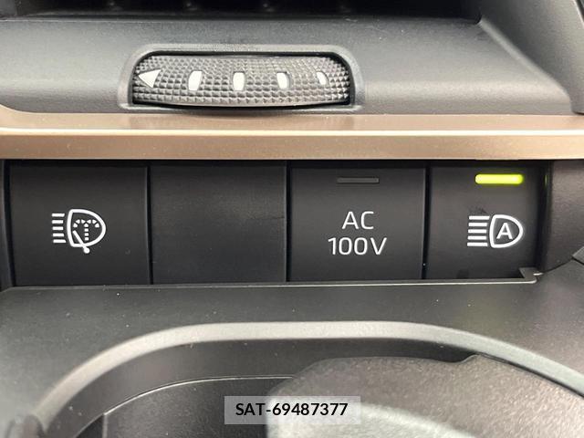 Toyota CROWN 2023-12 8011837-9
