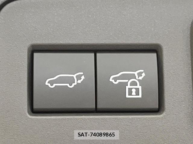 Toyota CROWN 2024-10 8011838-10
