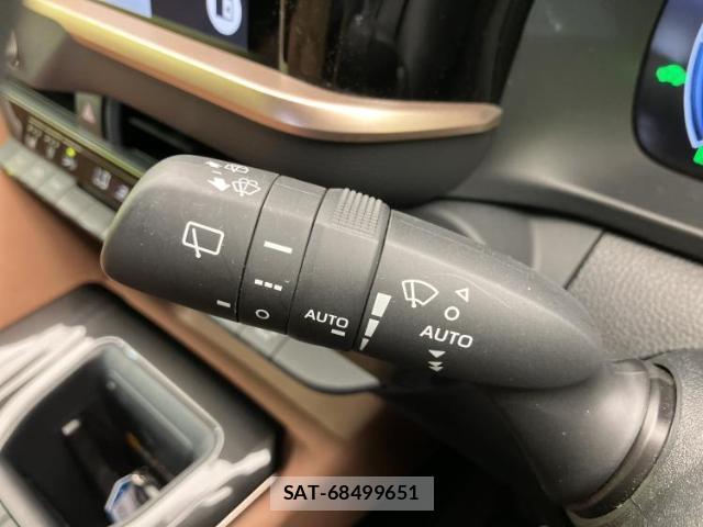 Toyota CROWN 2024-09 8012163-17