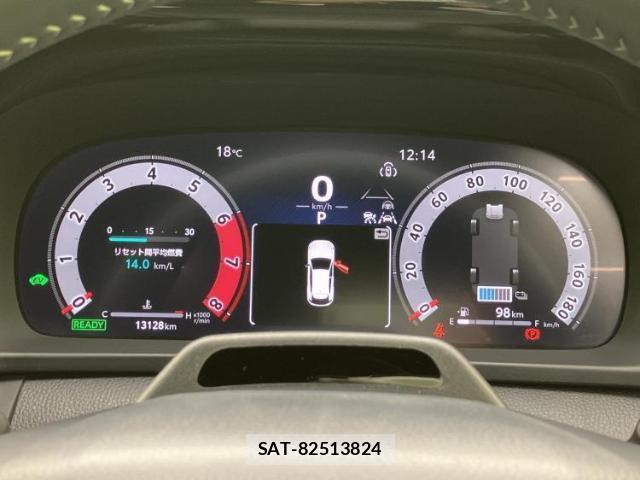 Toyota CROWN 2024-12 8012172-13