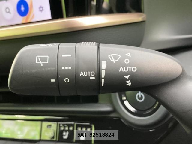 Toyota CROWN 2024-12 8012172-16