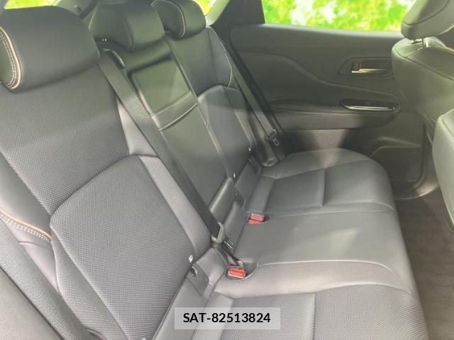 Toyota CROWN 2024-12 8012172-4