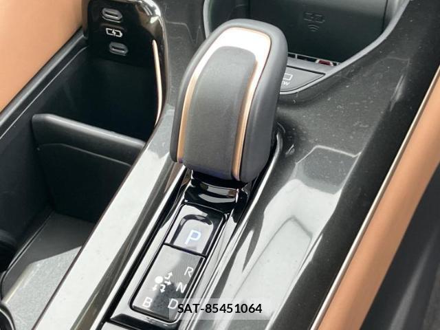 Toyota CROWN 2025-01 8012239-17