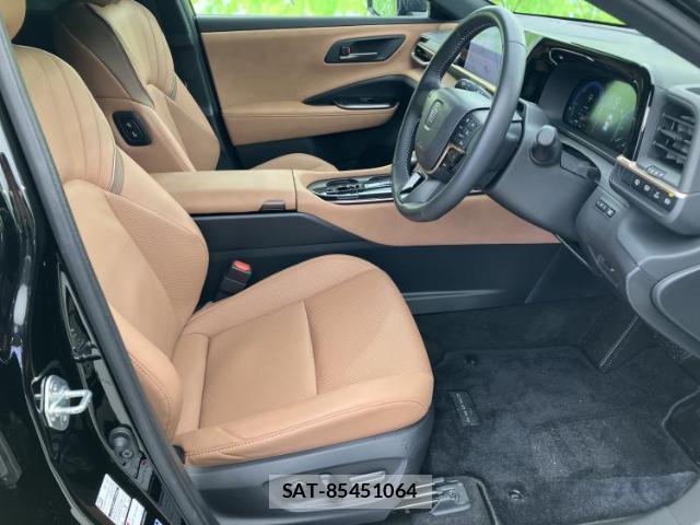 Toyota CROWN 2025-01 8012239-3