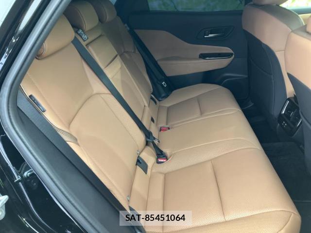 Toyota CROWN 2025-01 8012239-4