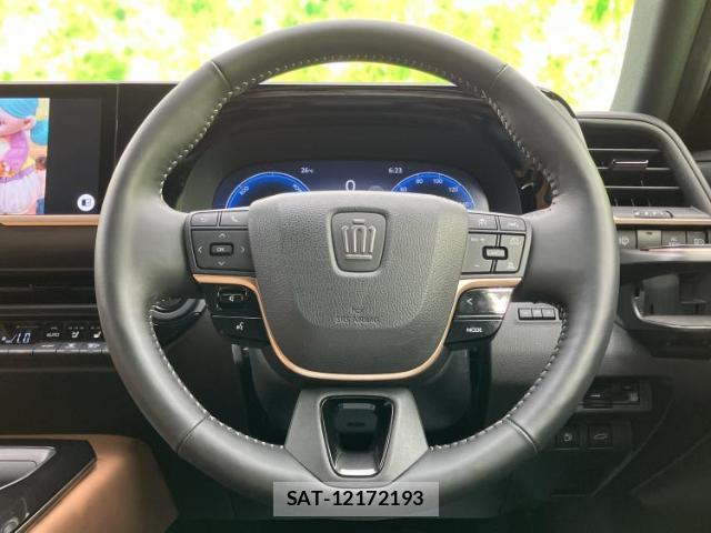 Toyota CROWN 2024-11 8012386-13