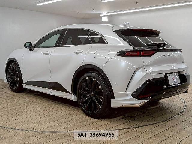 Toyota CROWN 2024-10 8012471-15