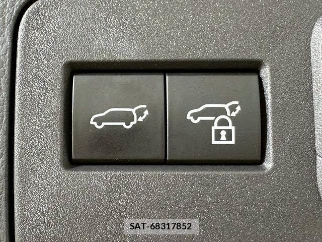 Toyota CROWN 2024-09 8012472-10