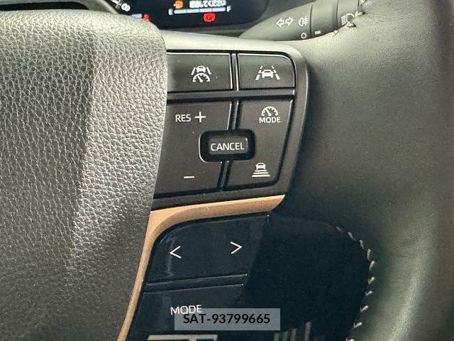 Toyota CROWN 2024-09 8012473-6