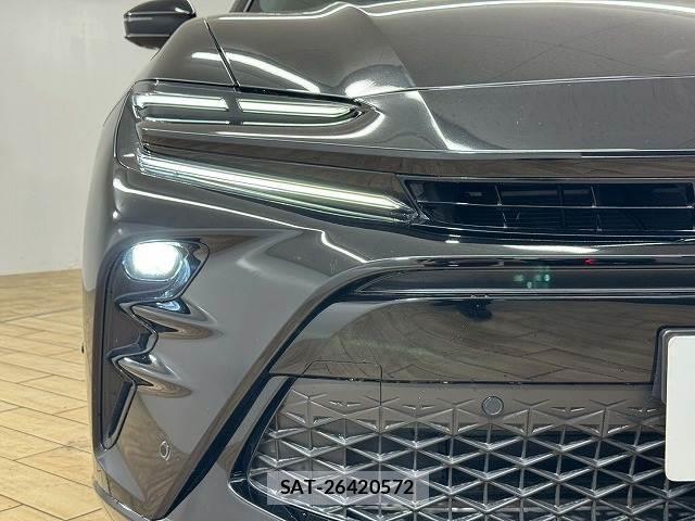 Toyota CROWN 2023-11 8012474-18