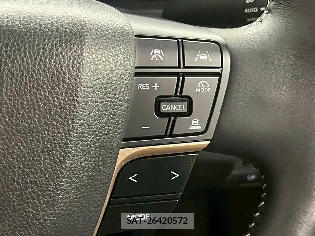 Toyota CROWN 2023-11 8012474-8