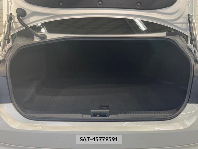 Toyota CROWN 2020-03 7793104-9