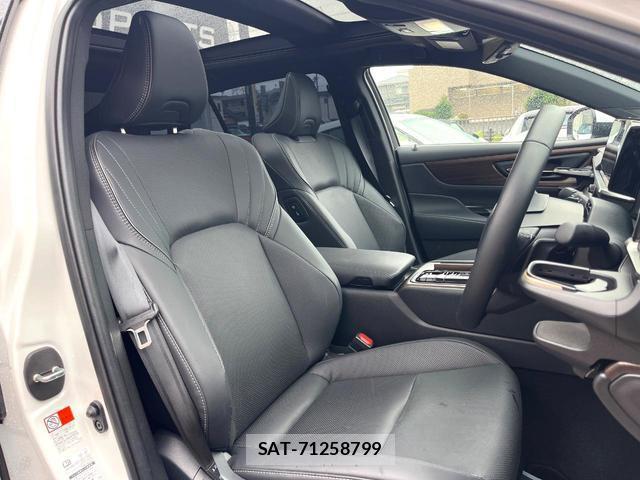 Toyota CROWN 2024-12 8005102-8