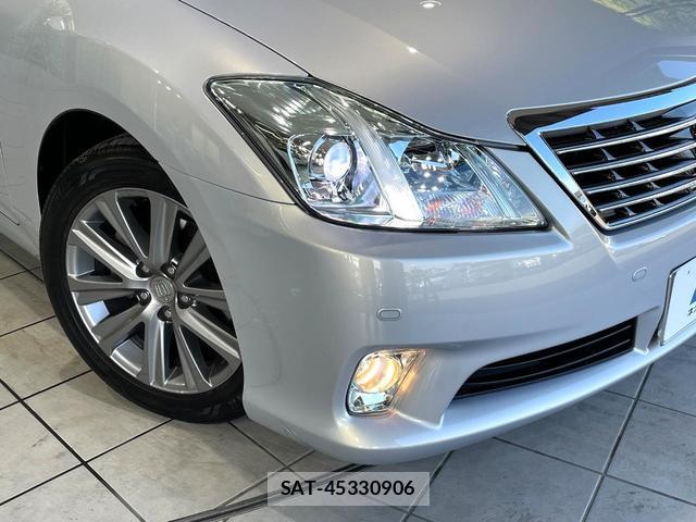 Toyota CROWN 2011-10 8005159-11