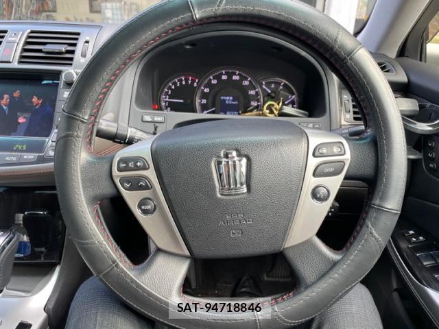 Toyota CROWN 2012-11 8005168-7