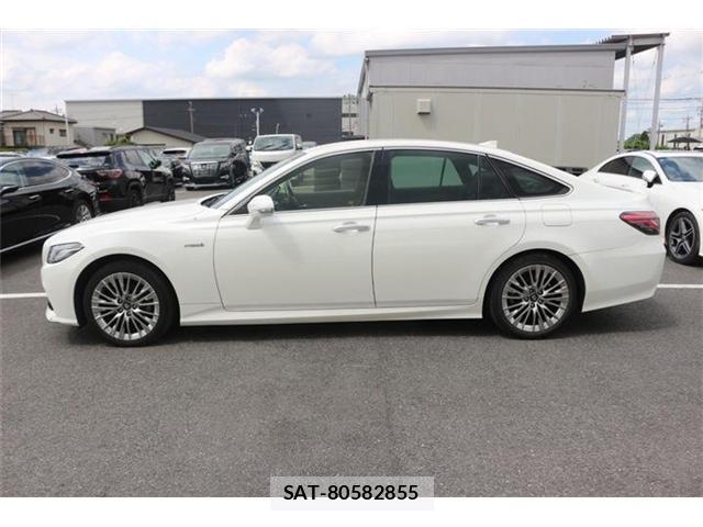Toyota CROWN 2019-09 8008632-7
