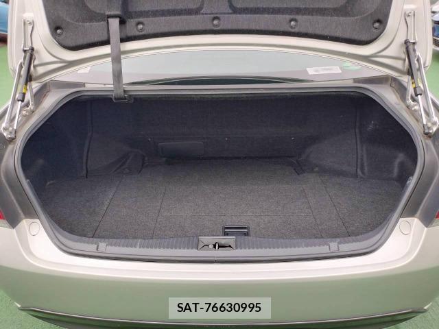 Toyota CROWN 2015-04 8008803-11