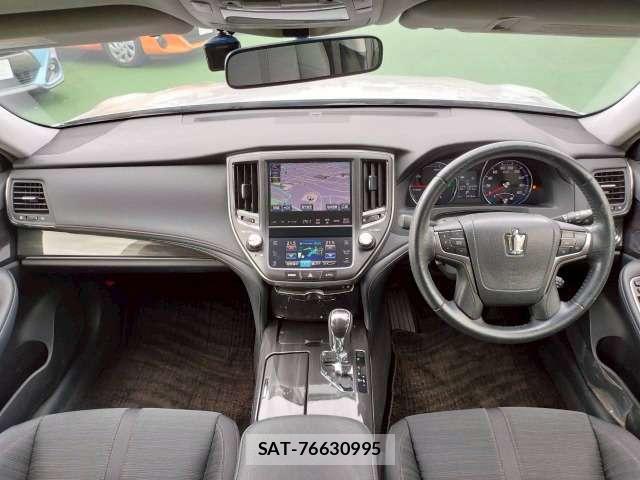 Toyota CROWN 2015-04 8008803-4