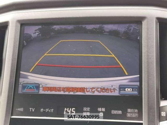 Toyota CROWN 2015-04 8008803-6