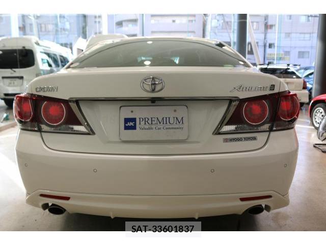Toyota CROWN 2016-02 8010463-12
