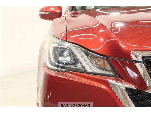 Toyota CROWN 2015-11 8011318-17
