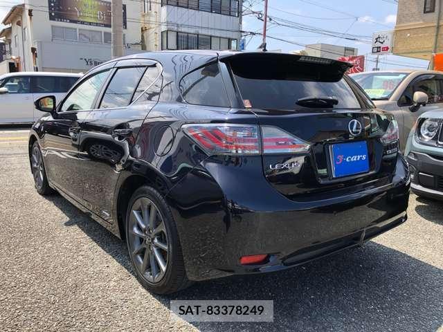 Lexus CT 2011-10 8007742-3