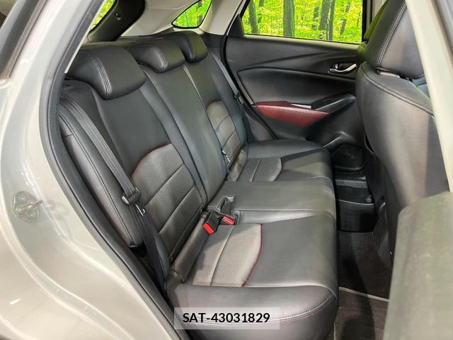 Mazda CX-3 2015-06 8007874-8