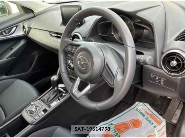 Mazda CX-3 2020-10 8008302-2