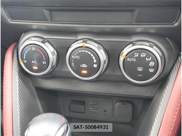 Mazda CX-3 2017-09 8009402-10