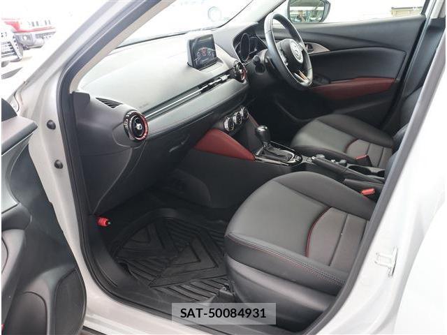 Mazda CX-3 2017-09 8009402-14