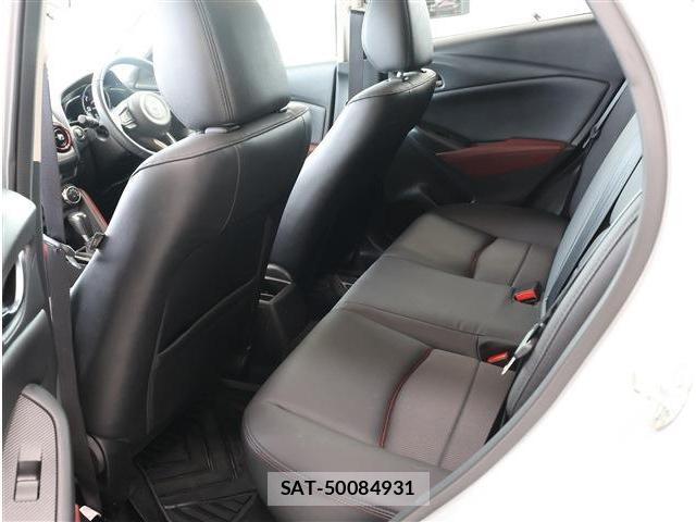 Mazda CX-3 2017-09 8009402-15