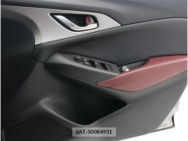 Mazda CX-3 2017-09 8009402-5