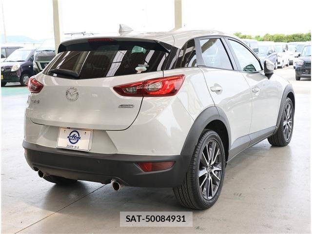 Mazda CX-3 2017-09 8009402-6