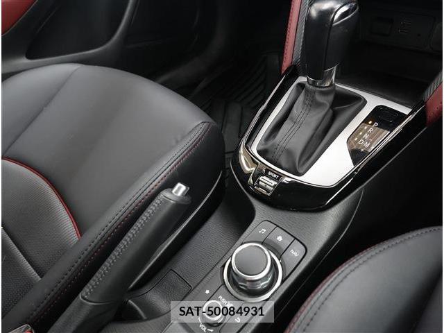 Mazda CX-3 2017-09 8009402-9