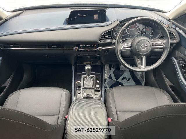 Mazda CX-30 2020-04 8003761-1