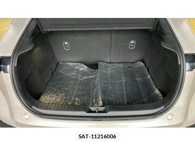 Mazda CX-30 2022-07 8007309-17