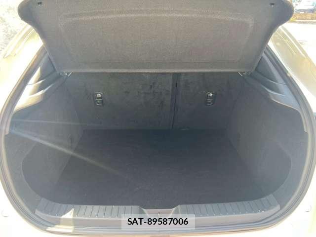Mazda CX-30 2023-07 8010338-16