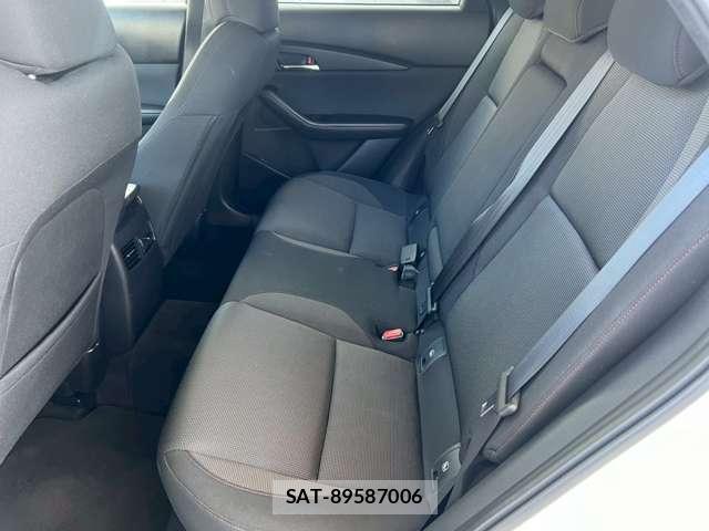 Mazda CX-30 2023-07 8010338-7