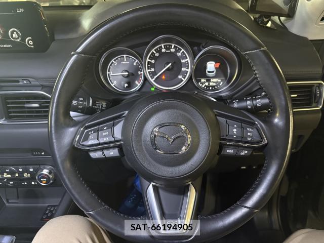 Mazda CX-5 2017-08 8010479-12