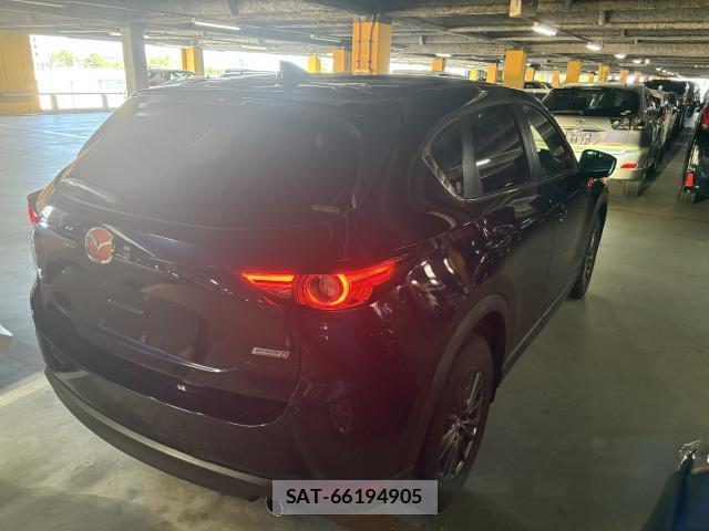 Mazda CX-5 2017-08 8010479-3