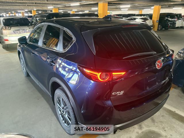 Mazda CX-5 2017-08 8010479-4