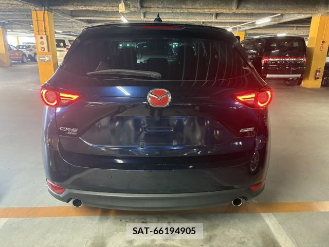 Mazda CX-5 2017-08 8010479-5