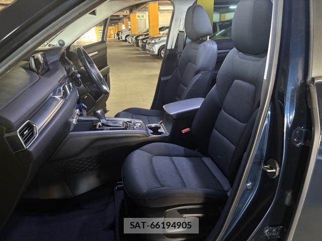 Mazda CX-5 2017-08 8010479-8