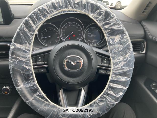 Mazda CX-5 2017-09 8011509-10