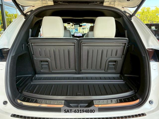Mazda CX-8 2021-10 8004314-17