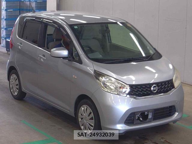 Nissan DAYZ 2015-06 8008876-0