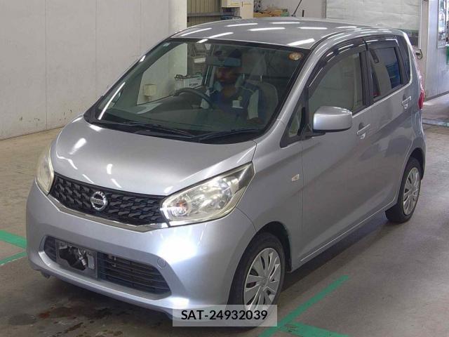 Nissan DAYZ 2015-06 8008876-3